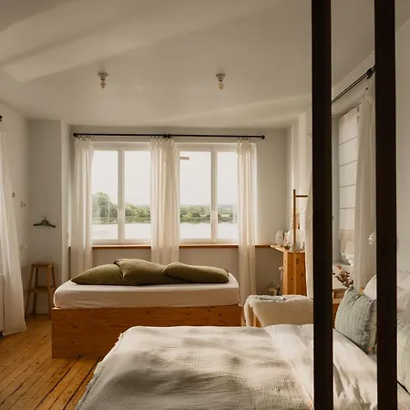 招待所 La Maison Plume 3*