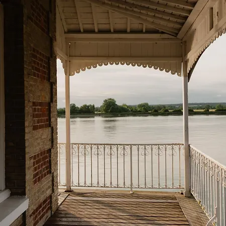 La Maison Plûme Villequier